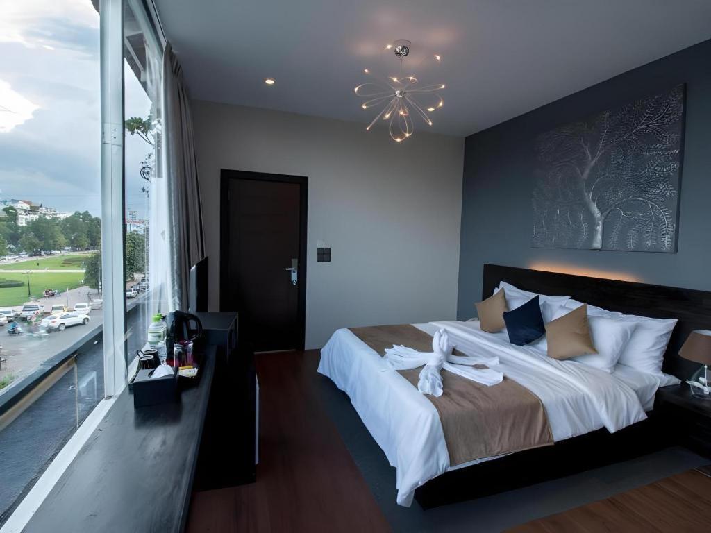 เดอ อาร์ท โฮเต็ล Hotel พนมเปญ ภายนอก รูปภาพ