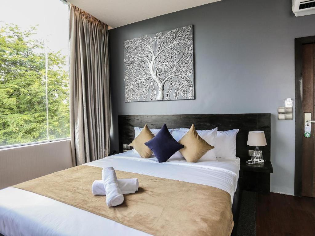 เดอ อาร์ท โฮเต็ล Hotel พนมเปญ ภายนอก รูปภาพ