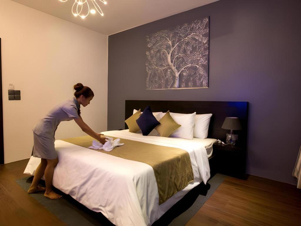 เดอ อาร์ท โฮเต็ล Hotel พนมเปญ ภายนอก รูปภาพ