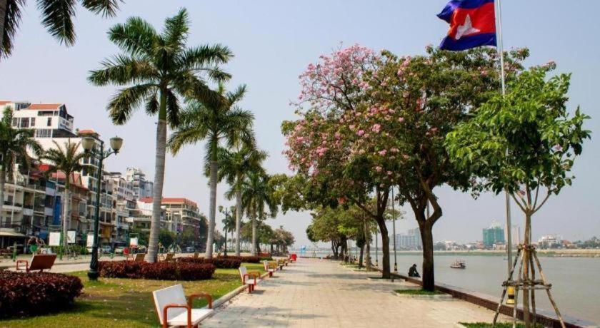 เดอ อาร์ท โฮเต็ล Hotel พนมเปญ ภายนอก รูปภาพ